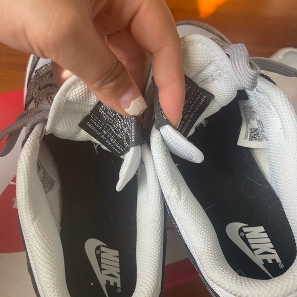 Nike Dunk Low "Golden Gals" sneakers Authentic - Picture 4 of 6